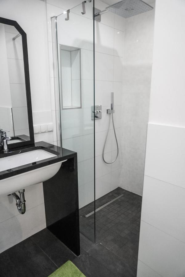 Neu Gebautes Apartment Mit Sonnenterasse In Der Naehe Vom Siebengebirge & Bonn เคอนิกส์วินเทอร์ ภายนอก รูปภาพ